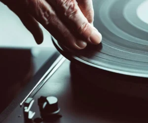 Play Old Vinyl Records On New Turntables
